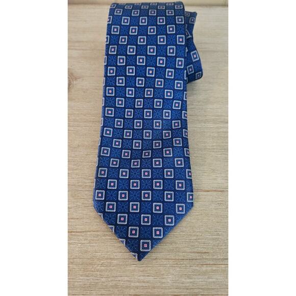 Donald Trump Tie Signature Collection Pre loved - Picture 5 of 5